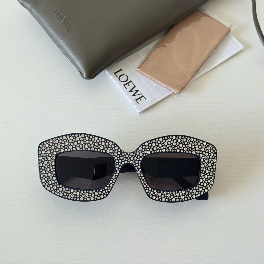 NWT Loewe Crystal Sunglasses LW4114IS 90A Navy Blue | Swarovski | Authentic